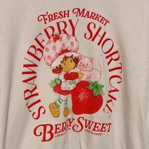 Strawberry Shortcake Crewneck - Cream